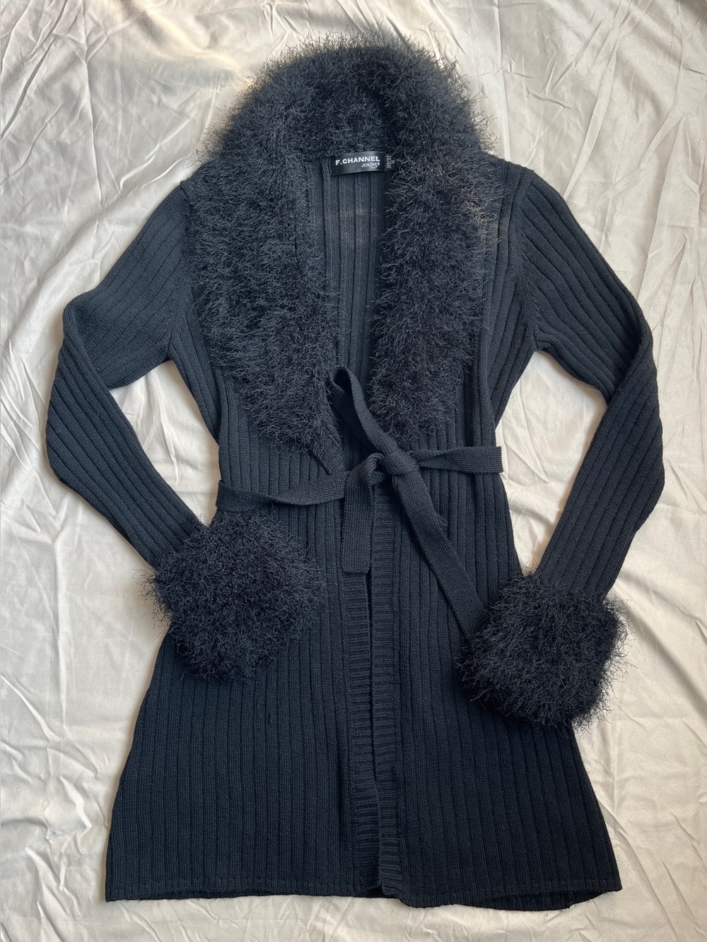 Ribbed long sleeve cardigan with faux fur / eyelash wool trim